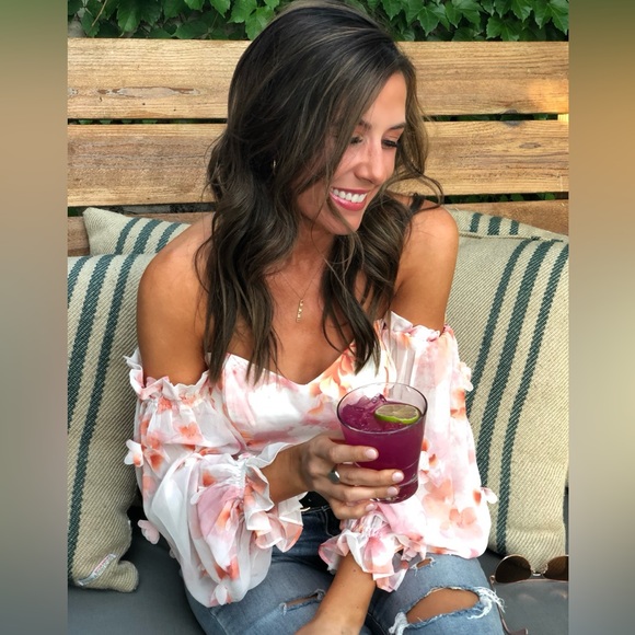 Off the shoulder flowered body suit - Picture 1 of 4